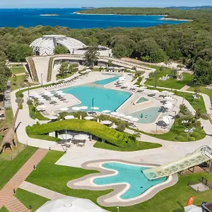 4* Üdülőpark Homes Mon Perin